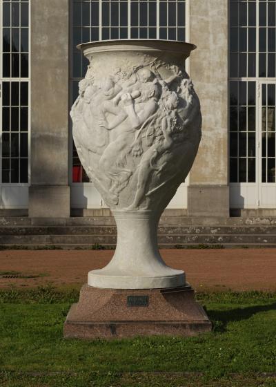 Le Vase Bacchanale